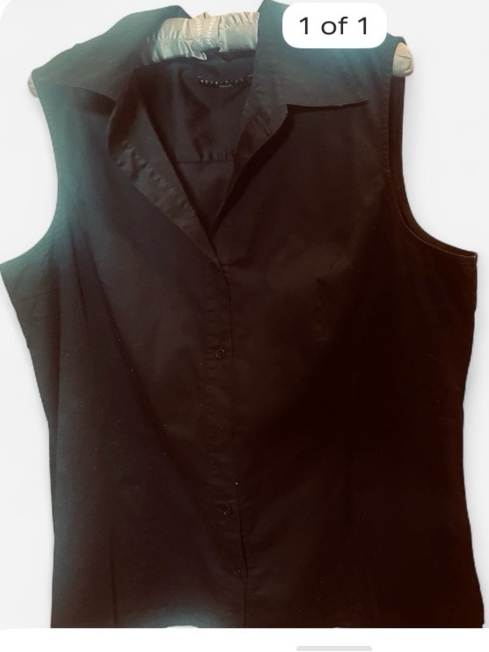 Sleeveless Black Button-Front Women's Top 22W